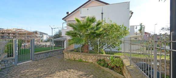 2 rooms Apartment in Borghetto Santo Spirito, Italy No. 112028 18