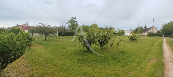 1100m² Land in Le Controis-en-Sologne, France No. 60324 2