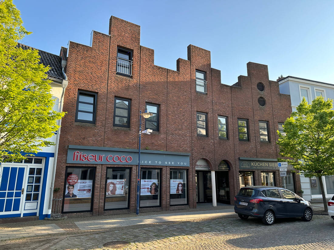 12 rooms Building in Dithmarschen, Germany No. 91387