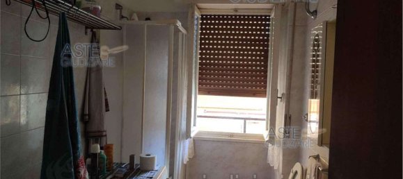 5 rooms Apartment in Pomezia, Italy No. 16319 4