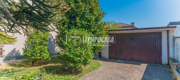 4-salle Villa à Inveruno, Italy No. 273869 12