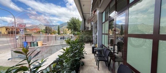 3غرفة عقار تجاري في Aquino, Italy رقم 284858 3