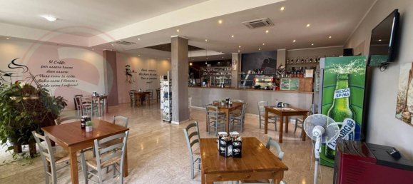 3غرفة عقار تجاري في Aquino, Italy رقم 284858 11