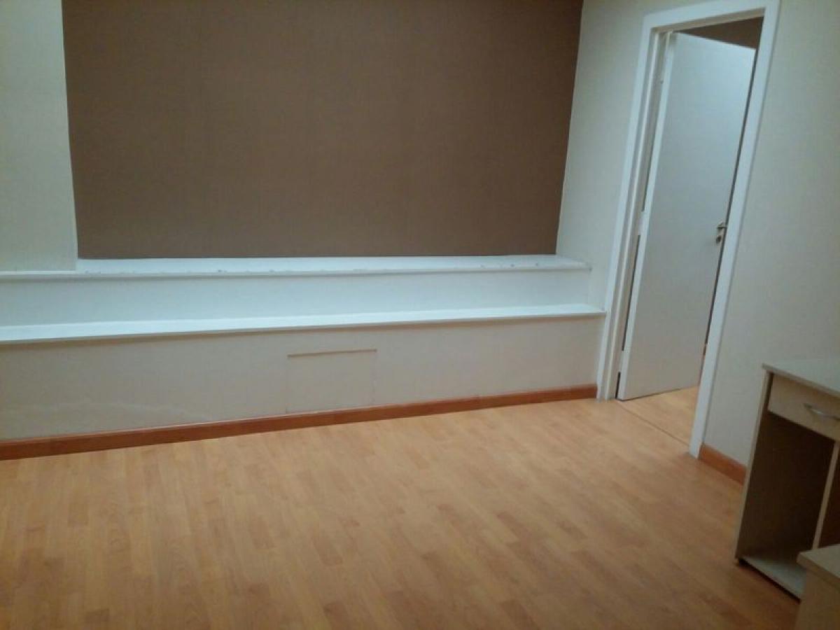 Oficina de 6 dormitorios en Mar del Plata, Argentina No. 109708