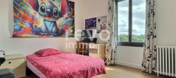 Casa de 6 dormitorios en Saint-Didier-sur-Chalaronne, France No. 362097 16