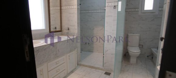 6 bedrooms Villa in Doha, Qatar No. 1164 22