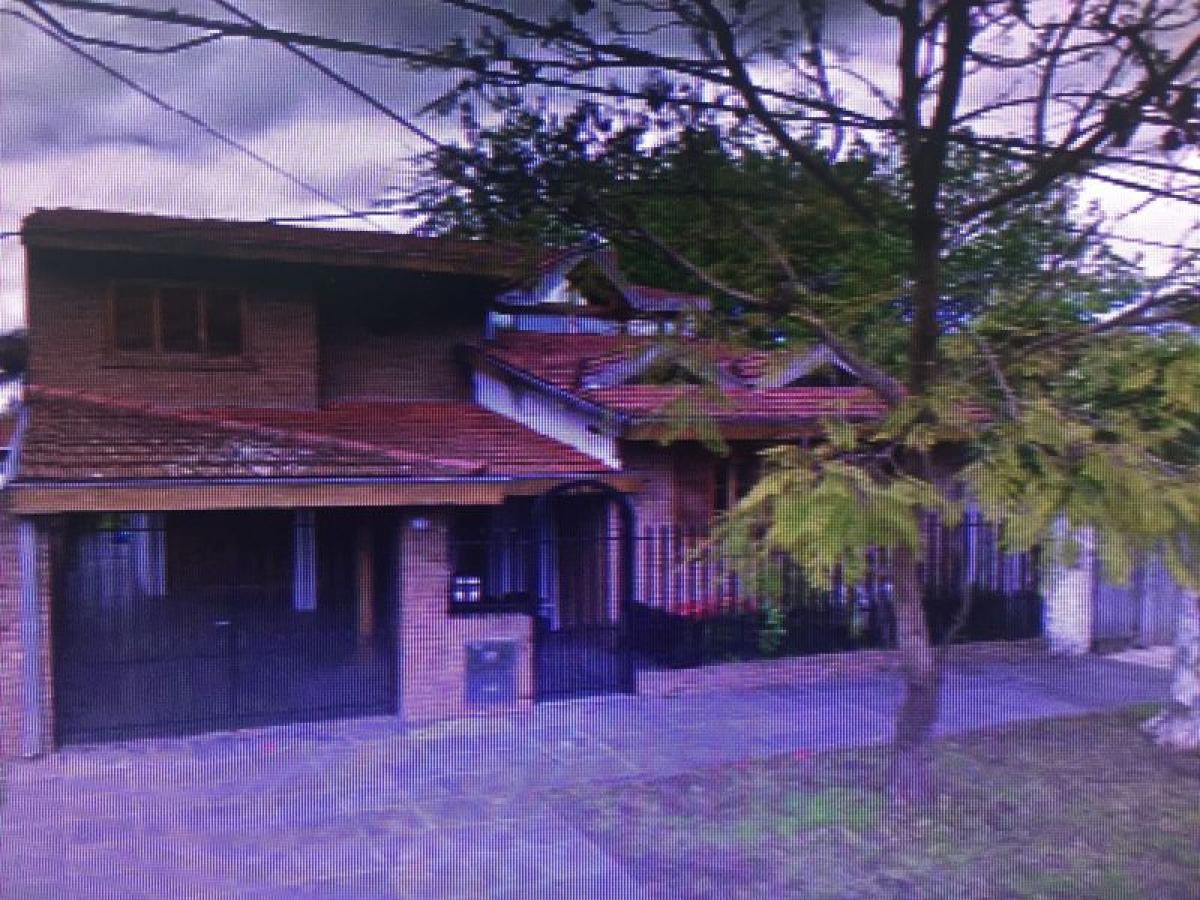 3 bedrooms House in San Miguel, Argentina No. 82519