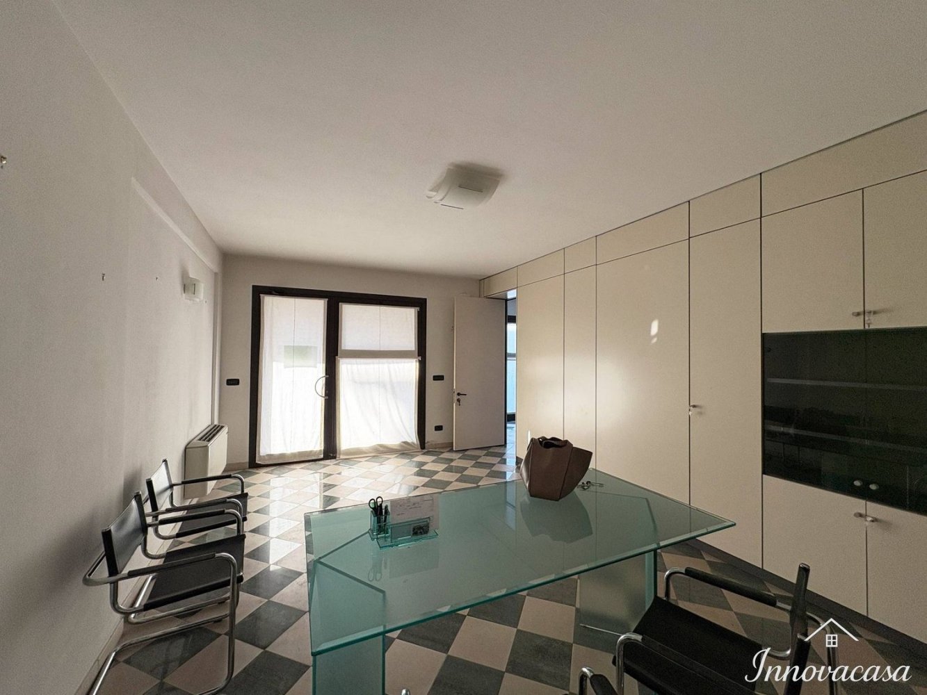 Büro in Bomporto, Italy 61m², Nr. 322736