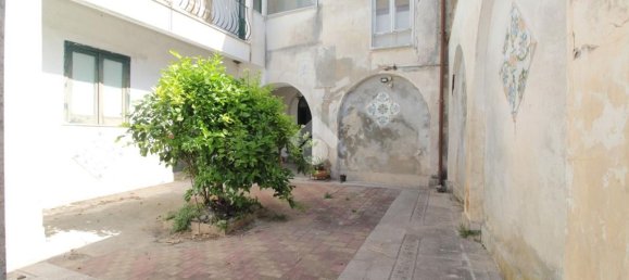 4غرفة منزل في Castel Morrone, Italy رقم 70746 2