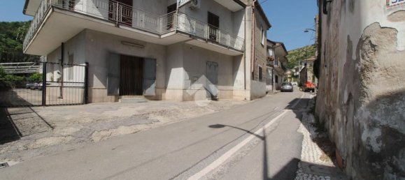 4غرفة منزل في Castel Morrone, Italy رقم 70746 27