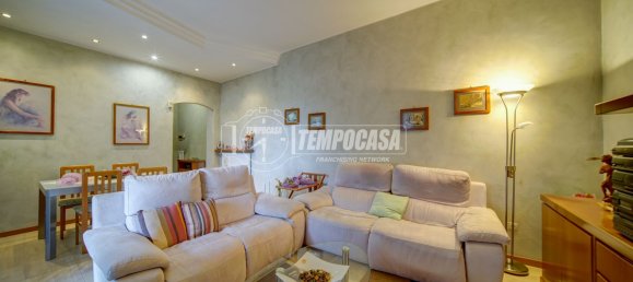 Apartamento de 3 divisões em Besnate, Italy N.º 312640 7