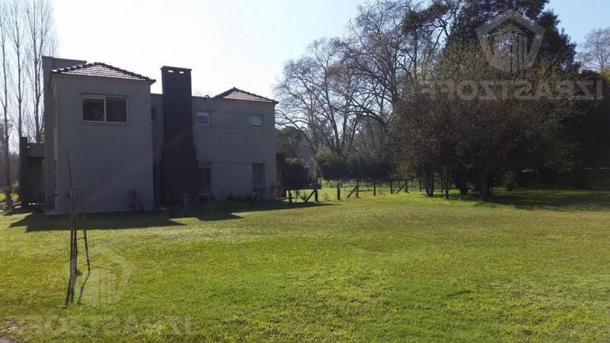  Land in Escobar, Argentina No. 38737