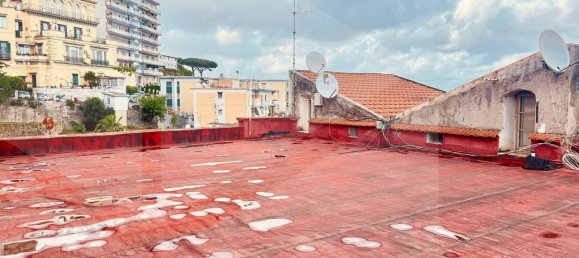 3-Zimmer Wohnung in Naples, Italy, Nr. 34528 4