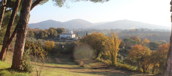 5 rooms Apartment in Florence, Italy No. 233127 2