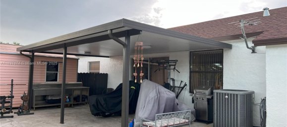 3 bedrooms Villa for sale in Miami, Miami-Dade, Florida, USA № 614660 4
