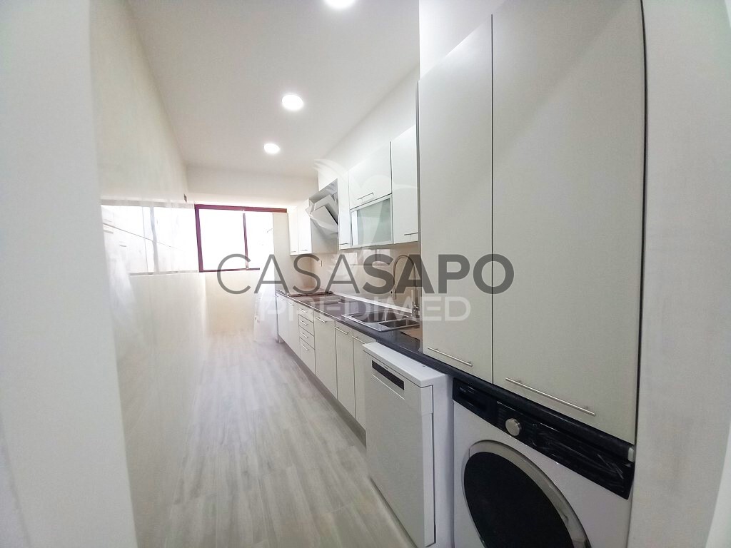 4 bedrooms Apartment in Quarteira, Portugal No. 196400