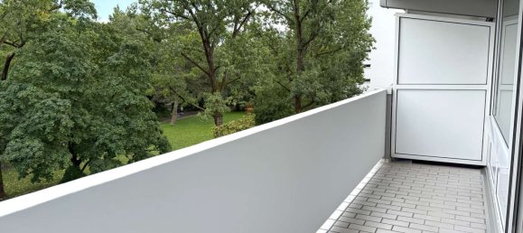 Studio in Munich, Germany No. 287128 3