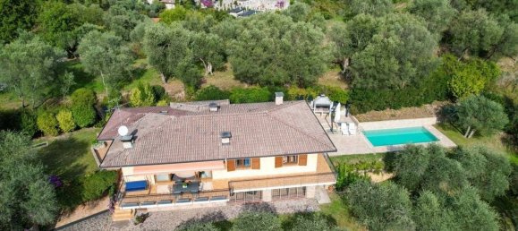 9-salle Villa à Gardone Riviera, Italy No. 8015 11