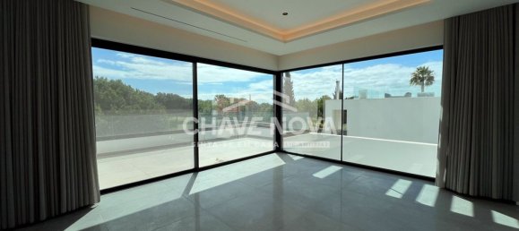 4 bedrooms House in Quarteira, Portugal No. 132563 3