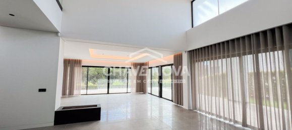 4 bedrooms House in Quarteira, Portugal No. 132563 2