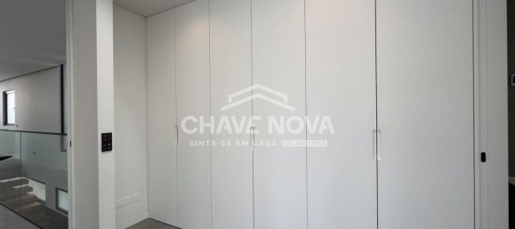 4 bedrooms House in Quarteira, Portugal No. 132563 8