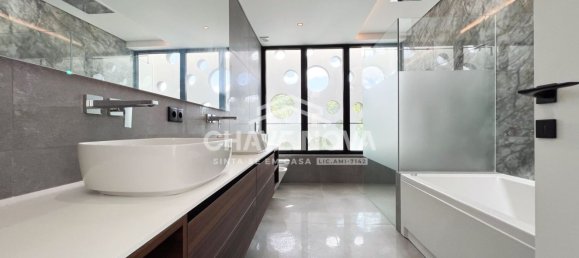 4 bedrooms House in Quarteira, Portugal No. 132563 5