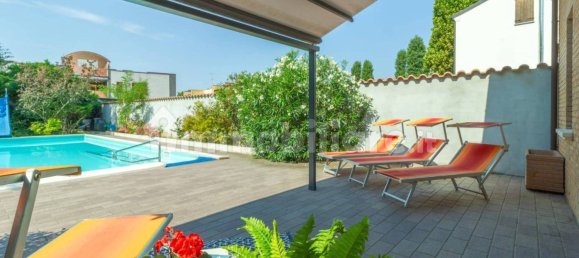 Villa T4 em Cento, Italy N.º 311372 6