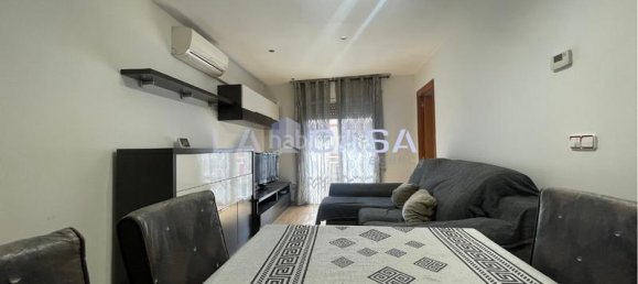 3 bedrooms Apartment in Badalona, Spain No. 170433 3