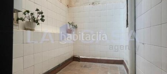 3 bedrooms Apartment in Badalona, Spain No. 170433 4