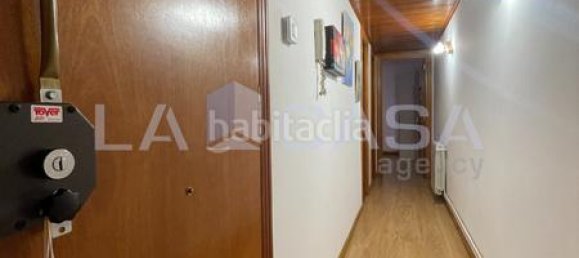 3 bedrooms Apartment in Badalona, Spain No. 170433 6