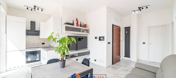 2 bedrooms Penthouse in Carmagnola, Italy No. 283134 5