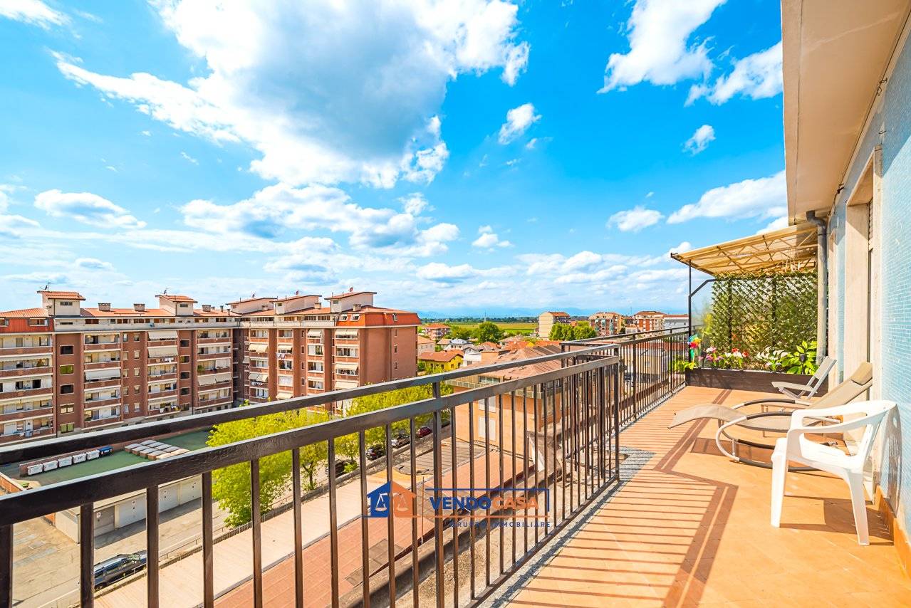 2 bedrooms Penthouse in Carmagnola, Italy No. 283134