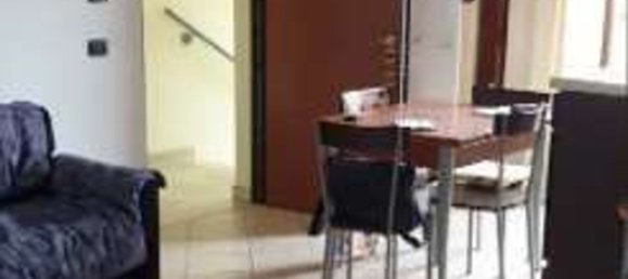 3-salle Appartement à Roncello, Italy No. 7751 4