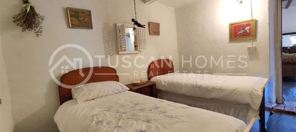 10 rooms Villa in Fabbriche di Vergemoli, Italy No. 135893 23