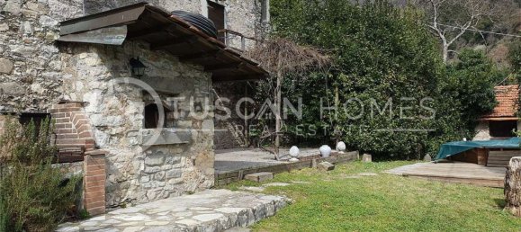 10 rooms Villa in Fabbriche di Vergemoli, Italy No. 135893 5