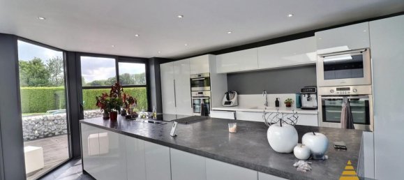 6 bedrooms House in Cambrai, France No. 55341 7