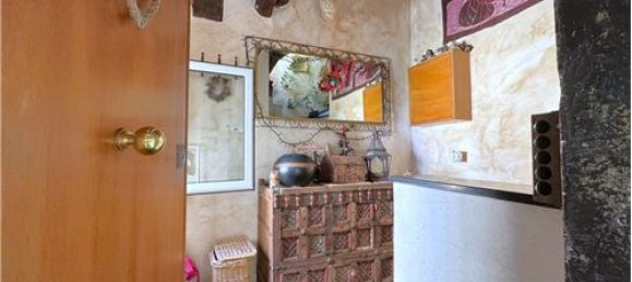 Apartamento de 2 dormitorios en Genoa, Italy No. 294254 23