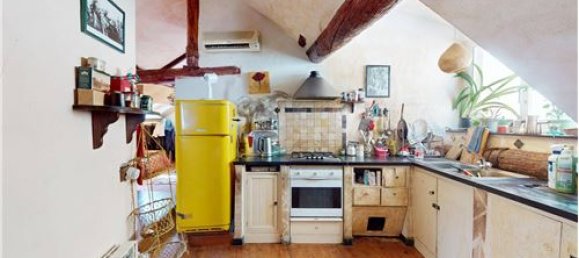Apartamento de 2 dormitorios en Genoa, Italy No. 294254 3