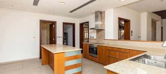 Вилла с 5 спальнями в Jumeirah Islands, ОАЭ № 15644 10