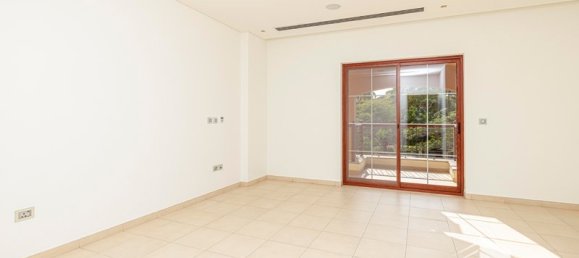 Вилла с 5 спальнями в Jumeirah Islands, ОАЭ № 15644 24