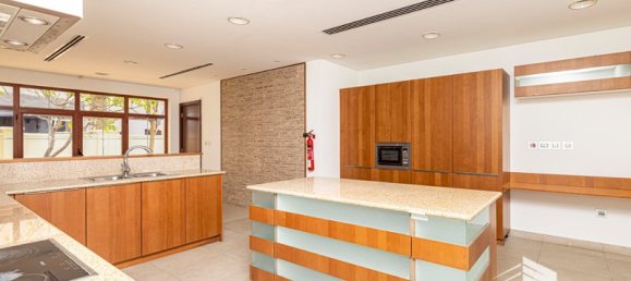 Вилла с 5 спальнями в Jumeirah Islands, ОАЭ № 15644 9