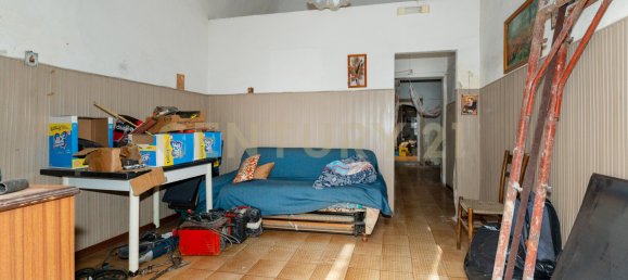 2 bedrooms Apartment in Catania, Italy No. 52044 4