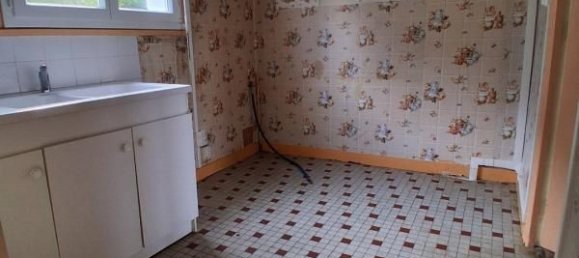 4 bedrooms House in Deville-les-Rouen, France No. 360136 4