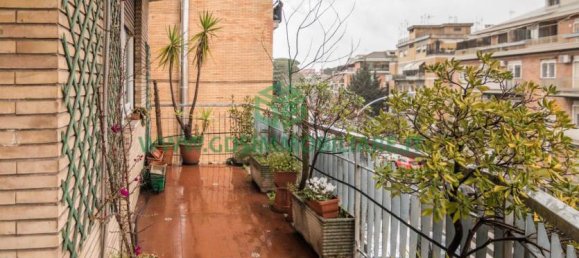 2 bedrooms Apartment in Rome, Italy No. 59156 13