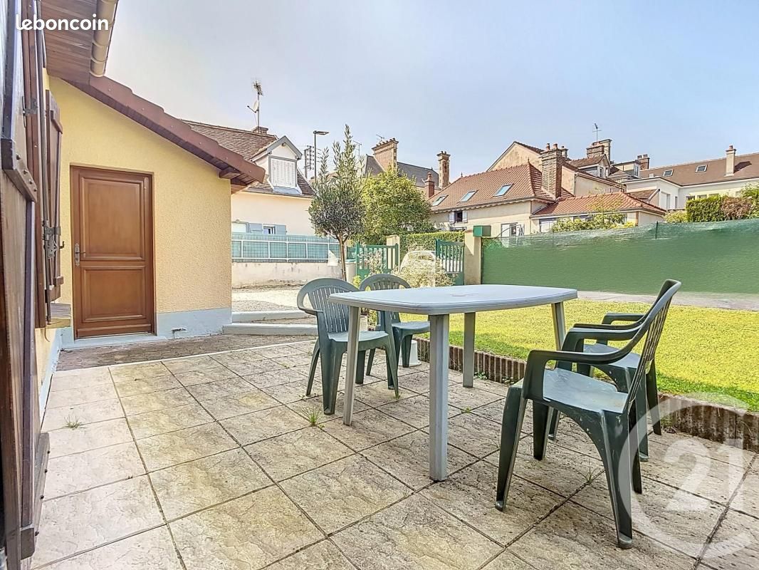 Дом с 2 спальнями в Сент-Савин, Франция № 252789