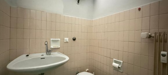 Propriété commerciale à Udine, Italy 75m² No. 277422 6