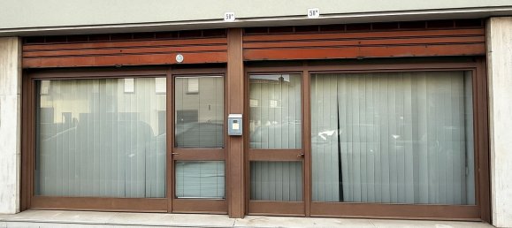 Propriété commerciale à Udine, Italy 75m² No. 277422 2
