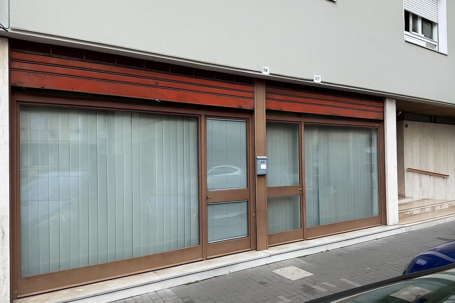 Propriété commerciale à Udine, Italy 75m² No. 277422