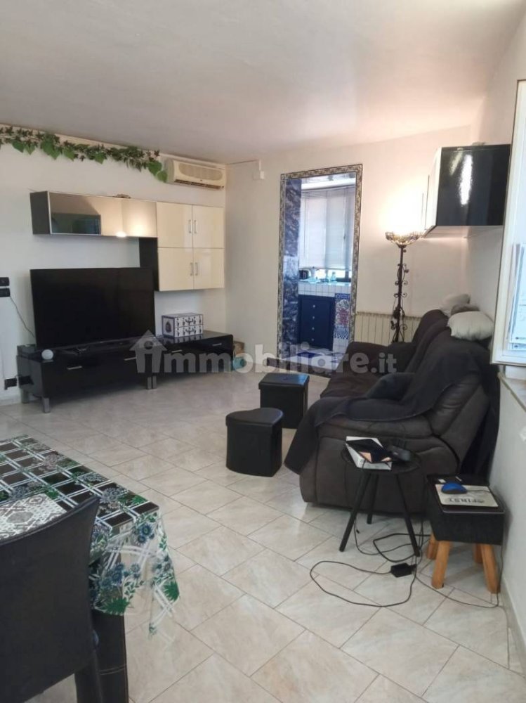 Apartamento de 1 dormitorio en Livorno, Italy No. 352827
