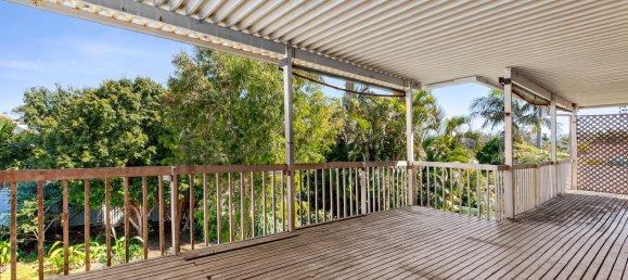 3 bedrooms House in Emerald Beach, Australia No. 299 15